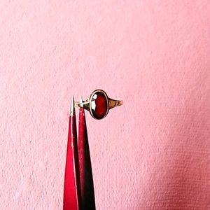 14 kt gold and garnet ring